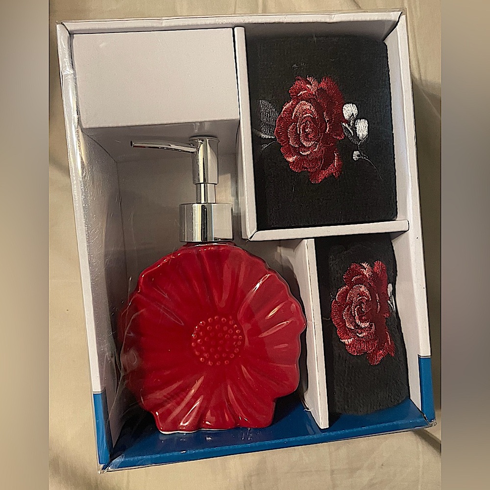 Brand New With Tags&In Box HandSoap &Towel Dispenser *make offers*